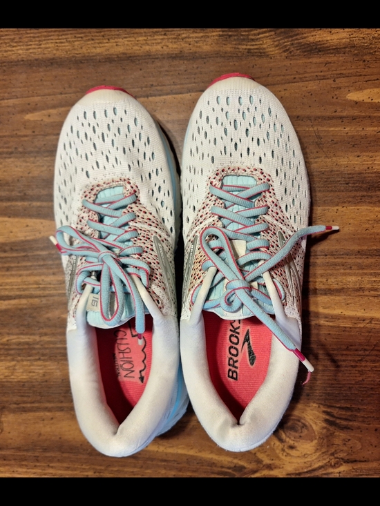 Brooks Shoes - Womens Brooks Glycerin Running Shoes. Sz 9. Lots Of Love Left In These.